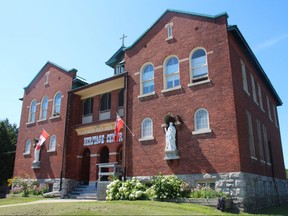 2017 photo of the Raisin River Heritage Centre in St. Andrews West