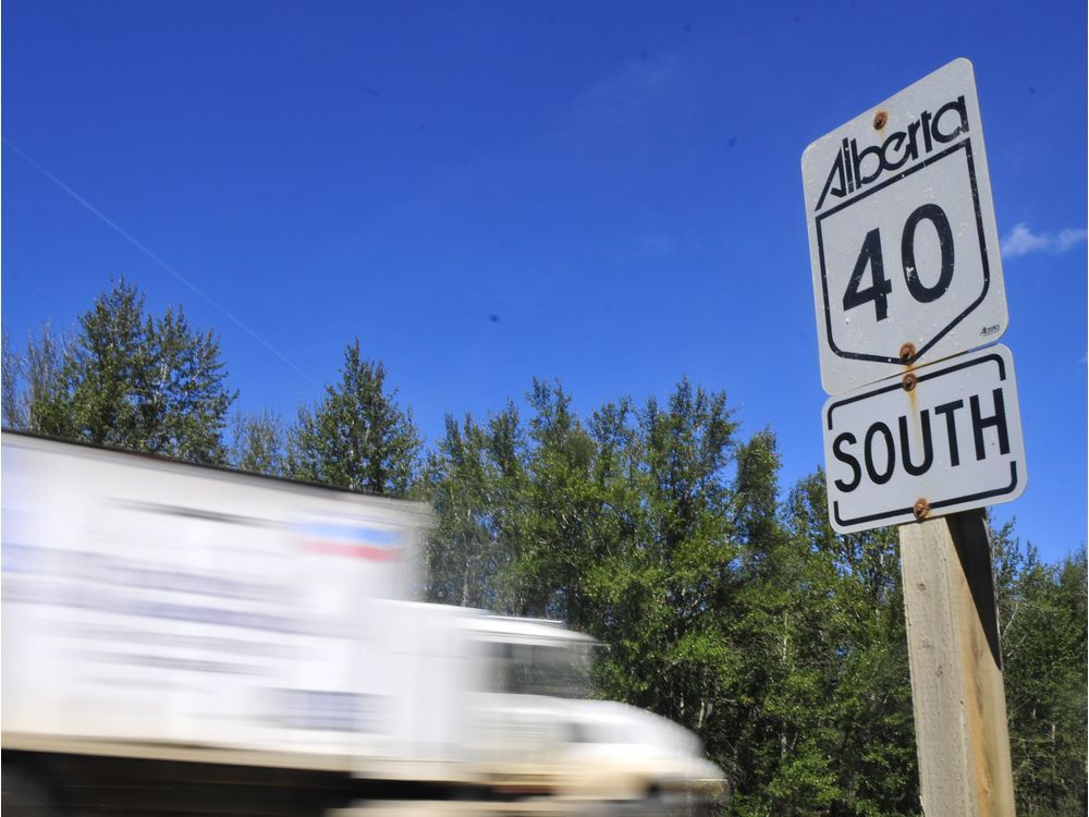 Rain, snow and mudslides limit travel Highway 40 | Grande Prairie Daily ...