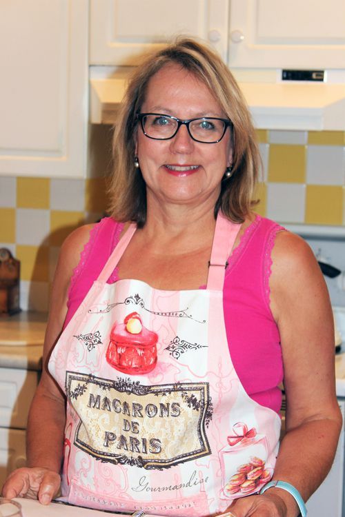 Margaret Bose-Johnson, Kitchen Frau