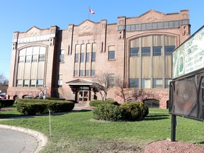 Algoma District School Board office on Albert Street East in Sault Ste. Marie, Ont., in 2019. (BRIAN KELLY/THE SAULT STAR/POSTMEDIA NETWORK)