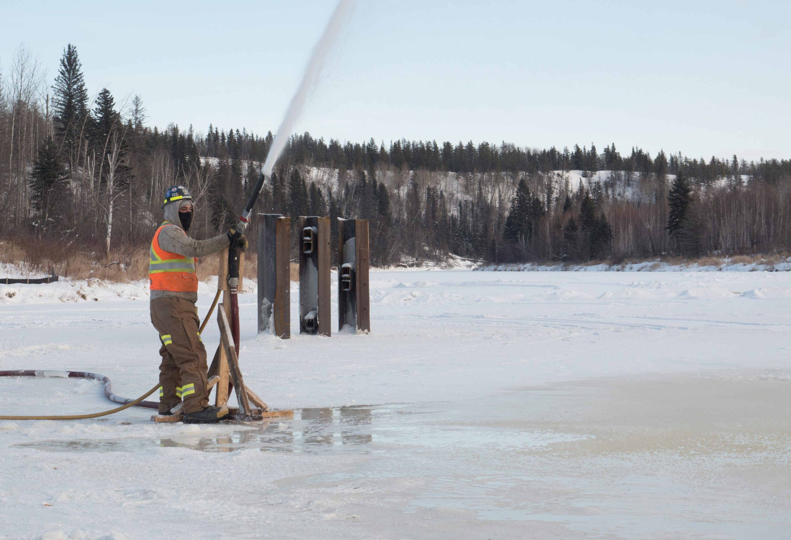 Contractor begins strengthening ice crossings on Fort Chipewyan winter