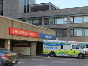 Kingston General Hospital's emergency department entrance off King Street West. (Steph Crosier/The Whig-Standard)