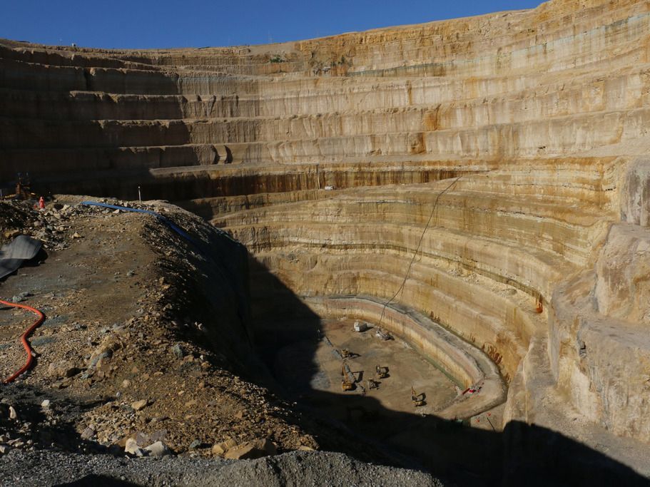 Golder appointed as prime contractor to oversee the closure of De Beers'  Victor diamond mine in Ontario - International Mining