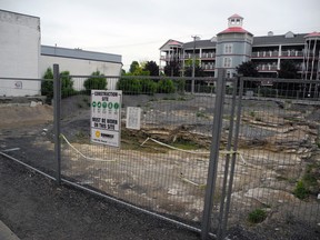 After months of delays, construction of an apartment building in downtown Prescott has the go-ahead. (WAYNE LOWRIE/The Recorder and Times)