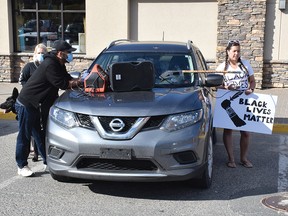 Photo by KEVIN McSHEFFREY/THE STANDARD
One of the organizers of the Black Lives Matter protest in Elliot Lake, Dave Neave, a Black man, along with an Indigenous woman from Elliot Lake, Sasha Ekomiak, spoke about systemic racism and how it affects them. They were just two of several speakers at the event on Saturday in the Lower Plaza.