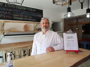 Chef Douglas Hope uses many of the vegetables and meats grown on his farm to make gourmet meals served at his own Sper restaurant in neighbouring Warkworth. The name means ‘hope’ in many languages.