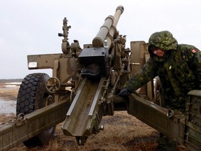 A C3 105-mm Howitzer, like those to be fired at the Meaford training centre starting Sunday. (Canadian Army photo)