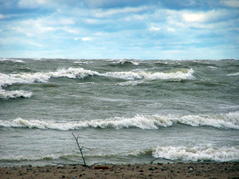 High water levels in Lake Huron reach monthly records in 2020
