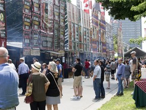 Hundreds of people had ribs for lunch at Victoria Park during London Ribfest 2018 in London, Ont. on Friday August 3, 2018. (Derek Ruttan/The London Free Press)