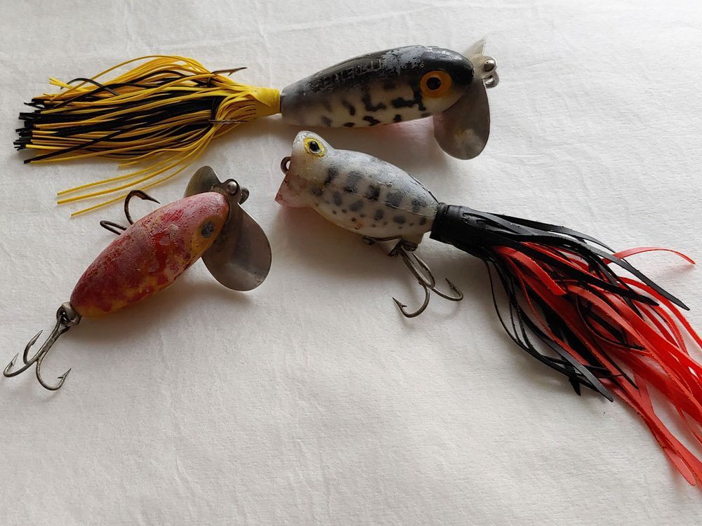 Vintage Fred Arbogast Jitterbug White Surface Topwater Fishing Lure White  Lot