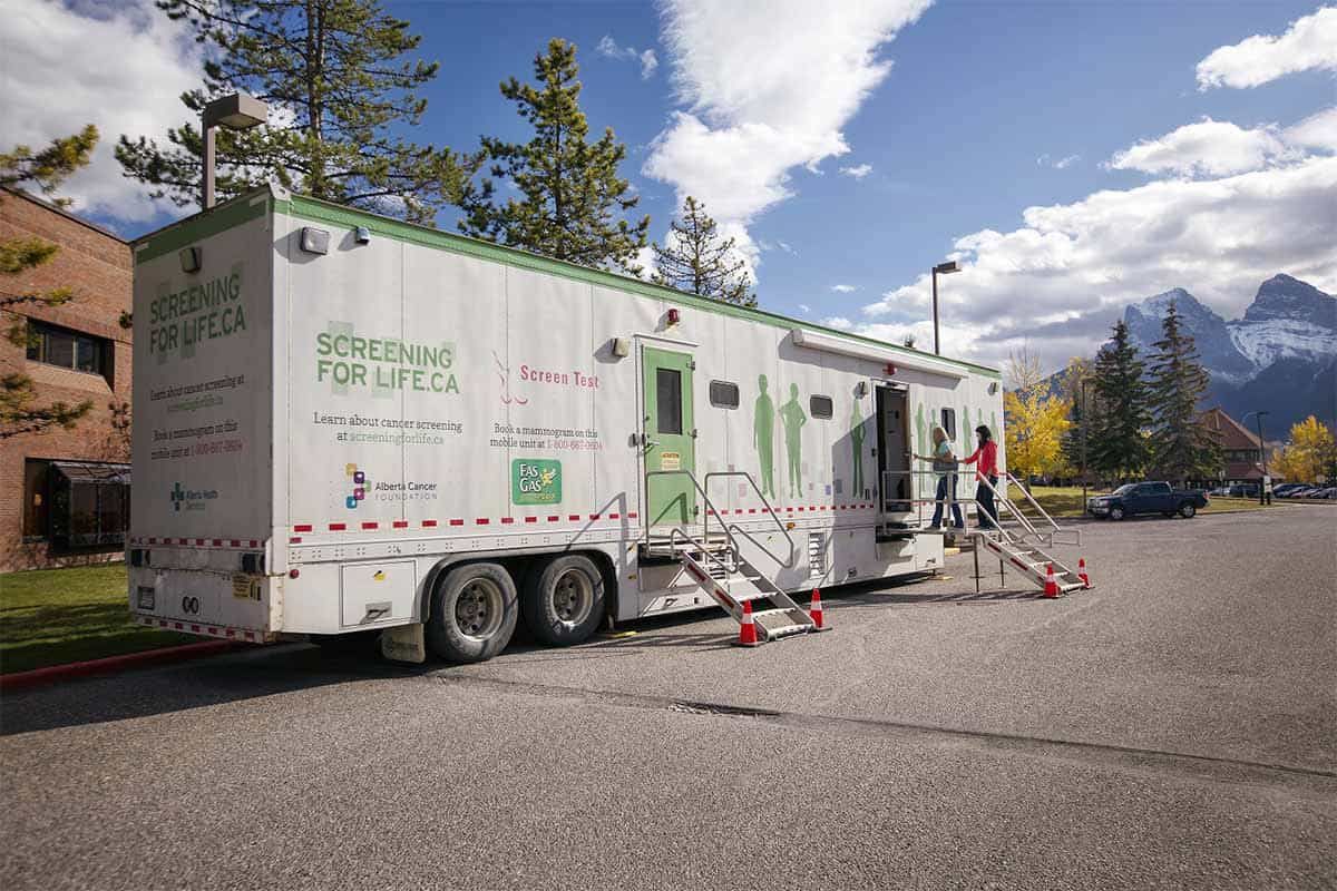Cervical and colorectal cancer screening project joins mobile