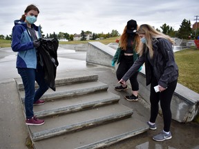 Members of Leduc's Youth Council cleaned the Leduc Skate Park on Sept. 12. (Emily Jansen)