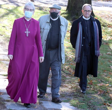 Archbishop Linda Nicholls, primate of the Anglican Church of Canada, Archdeacon Harry Huskins and Dean James McShane at Algoma University on Saturday, Oct. 17, 2020 in Sault Ste. Marie, Ont. (BRIAN KELLY/THE SAULT STAR/POSTMEDIA NETWORK)