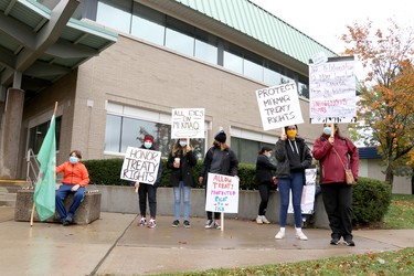 Demonstrators rally in support of Mi'kmaq fishermen in downtown Sault Ste. Marie, Ont., on Wednesday, Oct. 21, 2020. (BRIAN KELLY/THE SAULT STAR/POSTMEDIA NETWORK)