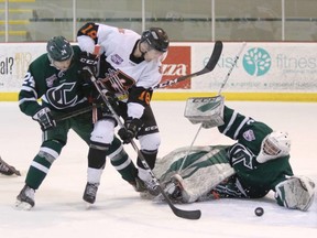 The Sherwood Park Crusaders have won five of their six exhibition games against the Lloydminster Bobcats. Photo courtesy Target Photography