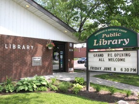 Powassan Mayor Peter McIsaac was surprised to learn library WiFi was being used by southern Ontario cottagers and wonders if this could result in a transmission of COVID-19 to area residents.
Nugget File Photo