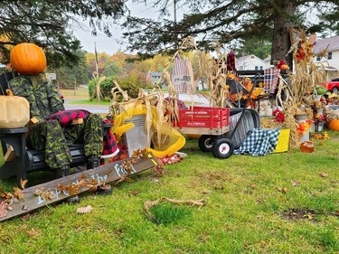 Natalie Keenan received the honourable mention judges choice award for her deploy fall display. This was the first year for the pumpkin folks residential decorating contest as part of the 2020 Petawawa Ramble.