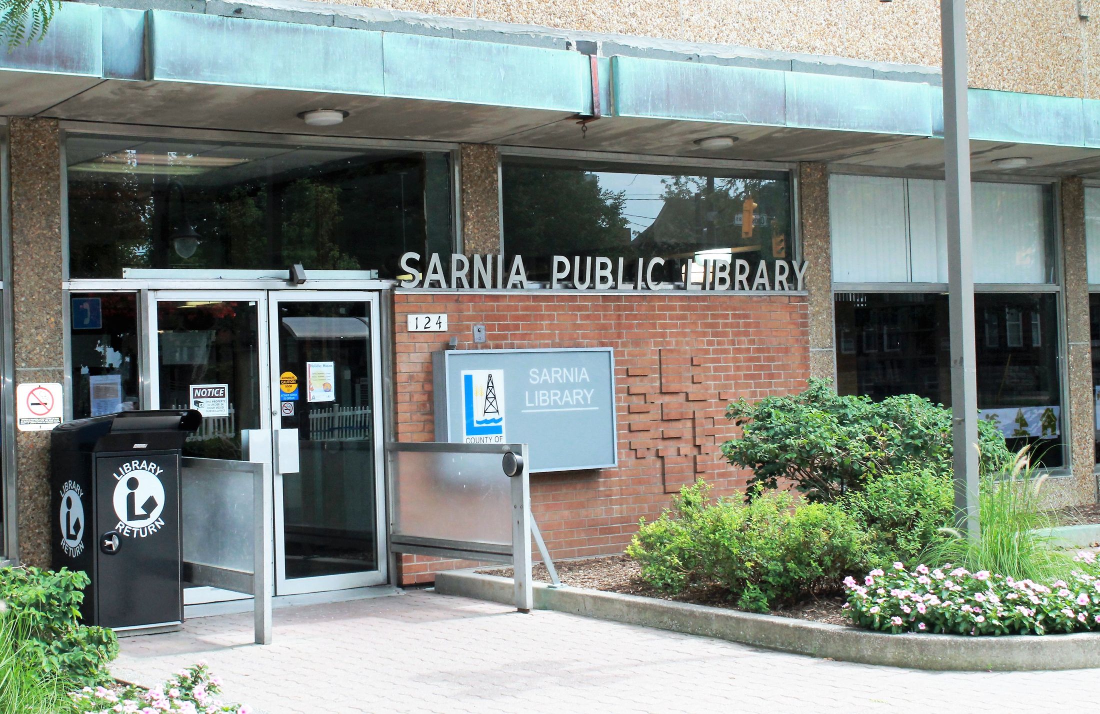 Sarnia Library offering curbside pickup, theatre rental Sarnia