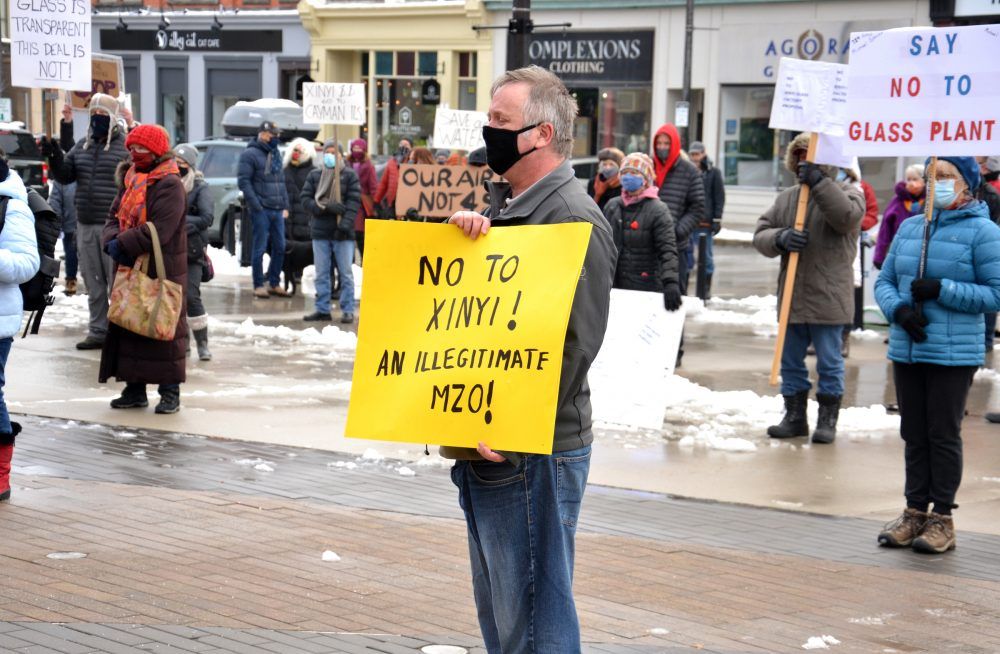 Stratford Residents Protest Proposed Glass Plant 