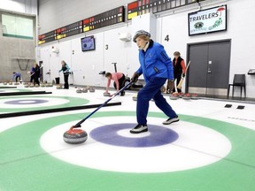 At age 102, Lola Holmes has been officially named the world's oldest living curler by the Guinness Book of World Records.