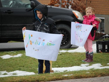 Support for Connor from across the street. Photo on Saturday, November 28, 2020, in Cornwall, Ont. Todd Hambleton/Cornwall Standard-Freeholder/Postmedia Network