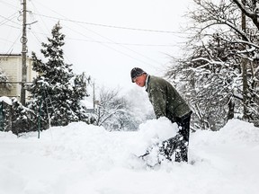 The volunteer-based SnowAngels Canada program helps seniors and people with disabilities to remove the snow dumped in their driveway by plow trucks. To work, the program needs volunteers willing to clear snow. Volunteers and residents looking for assistance can register at https://snowangelscanada.ca/.