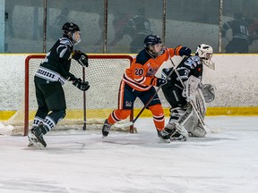 Photo courtesy NOJHL

Soo Thunderbirds forward Russell Oldham (middle) battles for position in front of Espanola goaltender Carson Boutin in NOJHL action on Tuesday at John Rhodes Community Centre. The same teams meet here on Thursday.