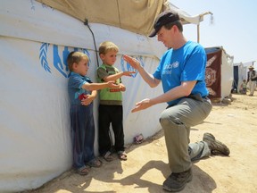 David Morley, president and CEO of UNICEF Canada, visits a Syrian refugee camp in Iraq.