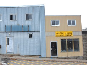 Photo by KEVIN McSHEFFREY/ THE STANDARD
The City of Elliot Lake has awarded a contract to demolish these two buildings to Wendell Farquhar Trucking. One building was owned by the Knights of Columbus and the other was Woodland Printers.