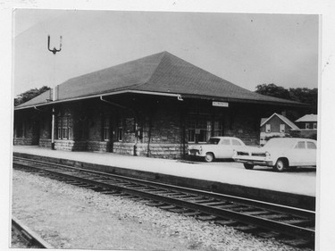 Almonte train station