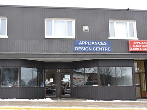 Photo by KEVIN McSHEFFREY/THE STANDARD
By Feb. 15, the Elliot Lake Emergency Food Bank will have moved from 4 Mary Walk to 29 Columbia Walk, in the Upper Plaza.