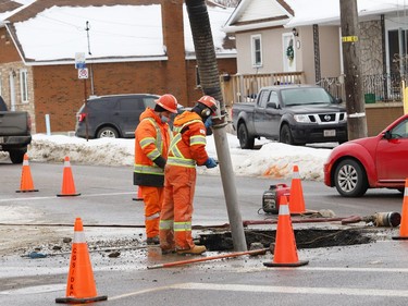 A work crew repairs a water main break on Martindale Road in Sudbury, Ont. on Thursday January 14, 2021. John Lappa/Sudbury Star/Postmedia Network