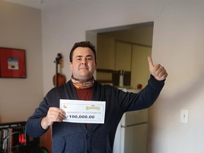 Alexander Cziraki of Southampton won  a $100,000 prize with INSTANT CROSSWORD EXTREME (Game #2188).