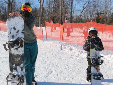 Big Ben's Brett Lauzon, just before providing a snowboarding lesson for Nixon Rozon. Photo on Sunday, February 21, 2021, in Cornwall, Ont. Todd Hambleton/Cornwall Standard-Freeholder/Postmedia Network