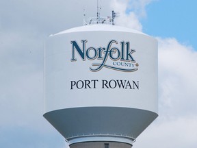 Norfolk’s information technology division has recommended that Norfolk council approve a temporary microwave relay station on the Port Rowan water tower as a means of establishing high-speed internet service in Long Point 3.2 kilometres to the south. – Monte Sonnenberg