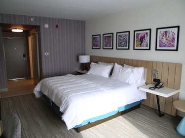 This single king room is located at the Hilton Garden Inn at 475 Barrydowne Road in Sudbury, Ont. The new hotel has 120 guest rooms, an indoor pool, fitness centre, restaurant, bar and lounge. John Lappa/Sudbury Star/Postmedia Network
