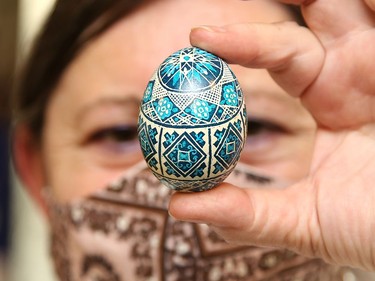 Linda Russell, of the Ukrainian Seniors' Centre in Sudbury, Ont., shows off samples of Ukrainian egg decoration on Thursday February 18, 2021. The centre is organizing and hosting a learn to Pysanka on Zoom workshop on Friday, March 19 at 10 a.m. The fee is $25 per kit, which includes supplies and Zoom registration. Participants must register and pick-up the kit by March 15. For more information, call 705-673-7404. John Lappa/Sudbury Star/Postmedia Network