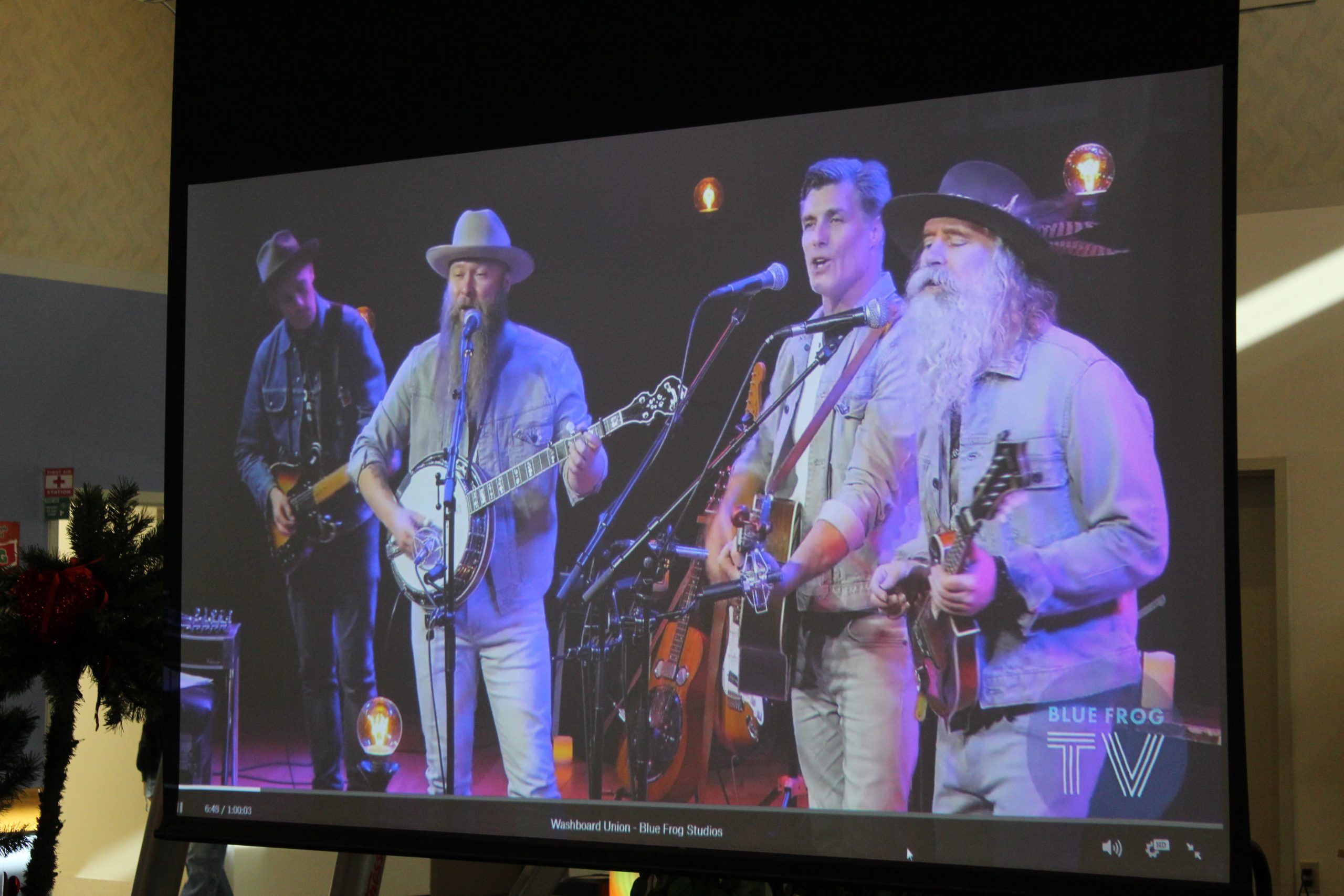 Sakamoto Agency brings concert series to Stony Plain's Whispering