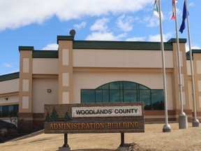 Woodlands County’s net debt dropped from $7.6 million to $5 million in 2020, despite a deficit of $2.2 million, according to its annual audit and Metrix Group.