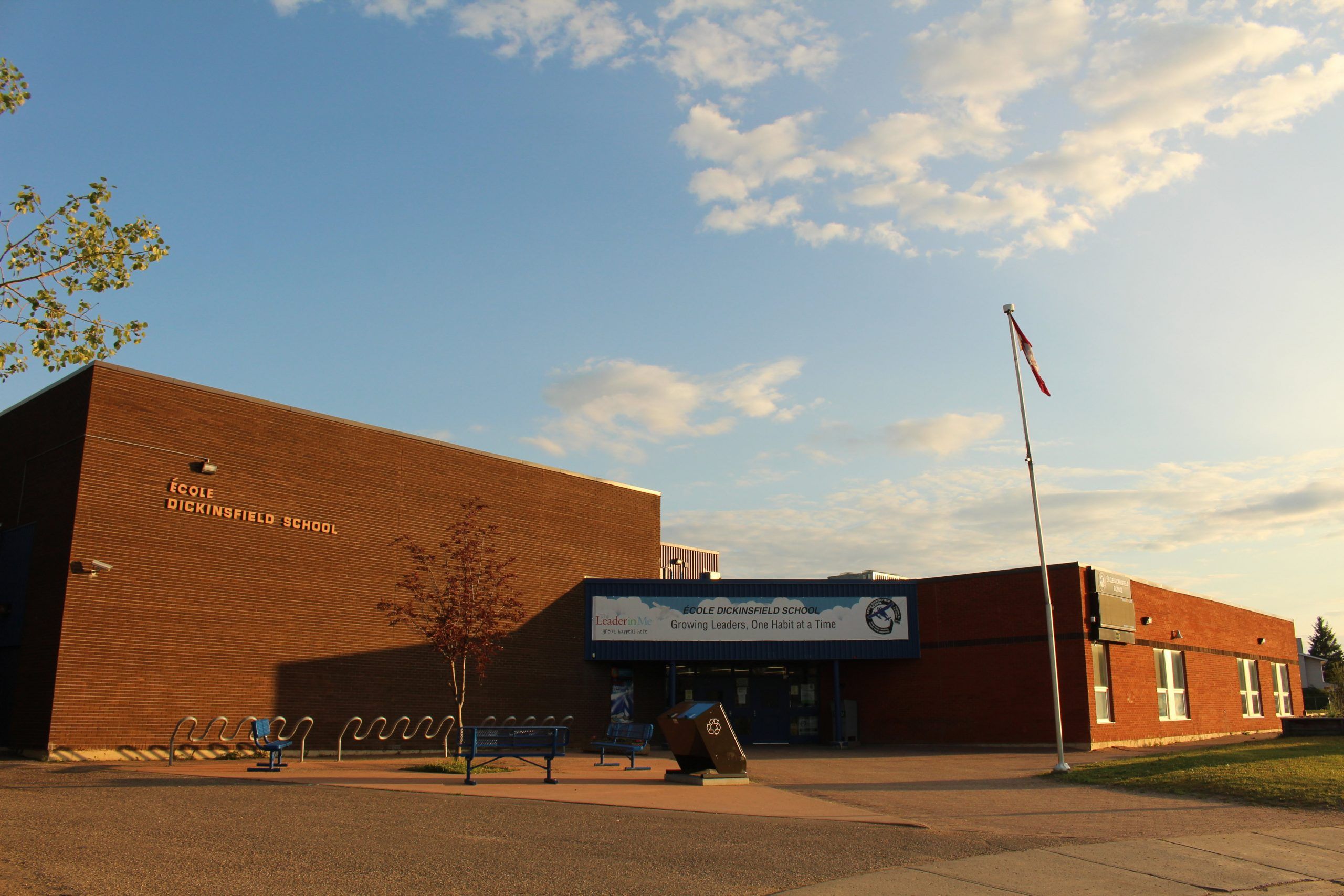 Fort McMurray Islamic School, École Dickinsfield move some grades