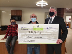 The Maison de soins palliatives to Sudbury Hospice, better known as Maison McCulloch Hospice, has announced the first winner of its monthly 50/50 electronic draw series. As a result, Roland Giroux wins $57,100. "Mr. Giroux has had loved ones journey through the Hospice and he was happy to support Maison McCulloch Hospice with our draws," a release said. Tickets for the second draw, which will be drawn on May 17, are available at hospicehug5050.ca. In the photo, Kiran and grandpa Gerry Lougheed Jr. of Maison McCulloch Hospice present Roland Giroux with a $57,100 cheque. Supplied