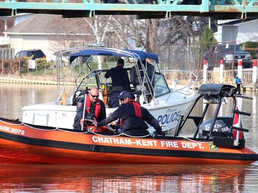Chatham-Kent firefighters use a sonar device to try to  pinpoint the location of a body that was recovered from the Sydenham River in Wallaceburg, Ont. on Wednesday April 7, 2021. Ellwood Shreve/Chatham Daily News/Postmedia Network