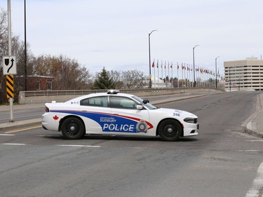 Greater Sudbury Police closed off the Bridge of Nations in Sudbury, Ont. for a short time on Thursday April 29, 2021, while officers de-escalated a situation with a man in emotional distress. The individual was later taken to hospital. John Lappa/Sudbury Star/Postmedia Network