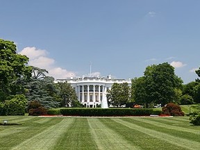 640px-White_House_lawn