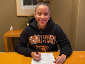 Jillian Brown signing on the dotted line with Oregon State. Photo Supplied