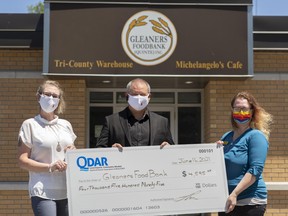 Quinte realtors have donated $4,595 to the Gleaners Food Bank to help the organization combat hunger in difficult pandemic times for vulnerable persons.