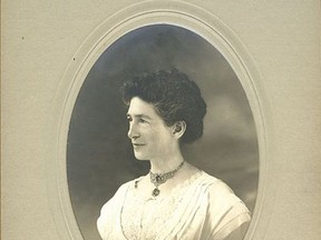 Dr. Elizabeth Smith-Shortt, circa 1910.
