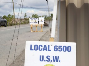 United Steelworkers Local 6500 members picket at Vale's Frood-Stobie Complex in Sudbury, Ont. on Monday June 14, 2021. John Lappa/Sudbury Star/Postmedia Network