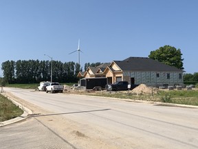 Crews work on houses under constructionon on Ridge Street in Port Elgin on July 14.
(Shoreline Beacon photo)