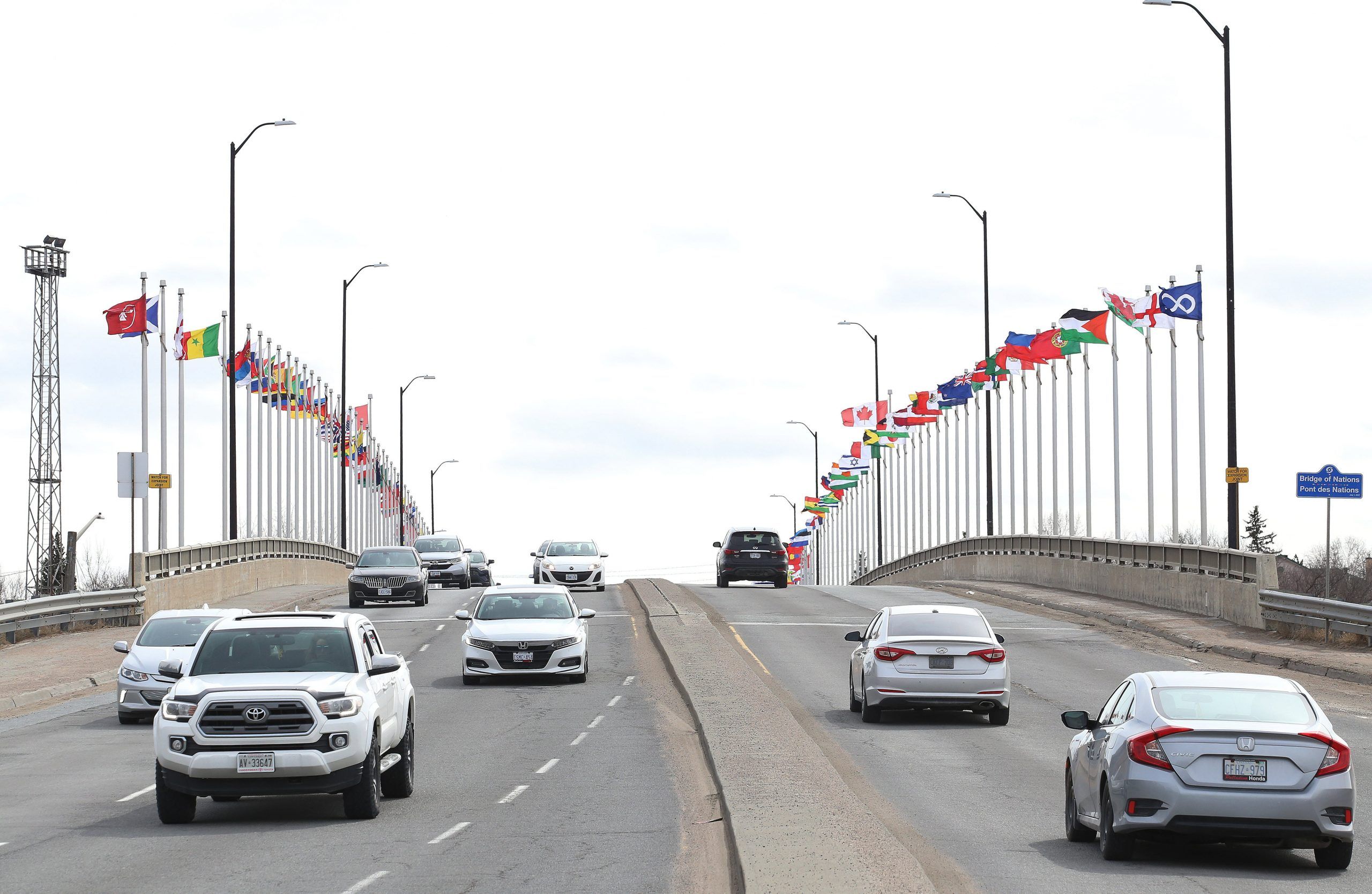 Incident on Paris Street bridge ends ‘successfully,’ police in Sudbury say